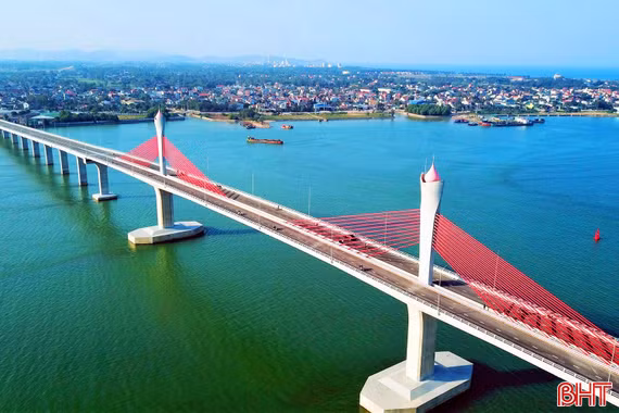 Đổi thay hạ tầng giao thông Hà Tĩnh nhìn từ những cây cầu lớn 