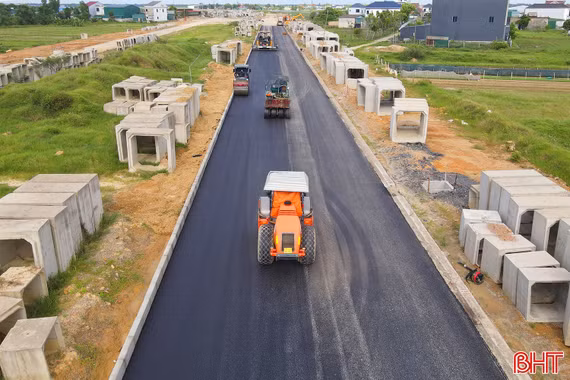 Tết Độc lập trên các công trình trọng điểm ở Hà Tĩnh