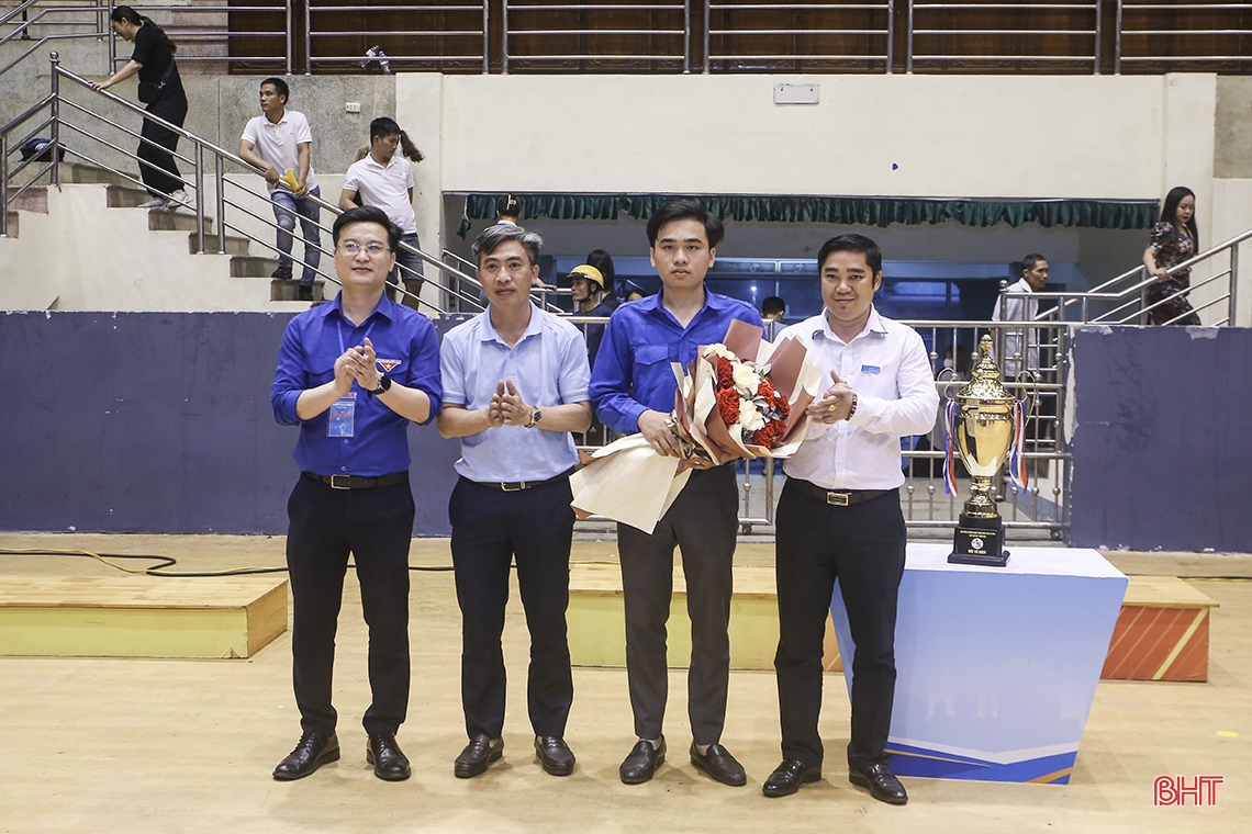 Nghi Xuân bảo vệ thành công chức vô địch Giải Bóng chuyền nam thanh niên Hà Tĩnh 2023
