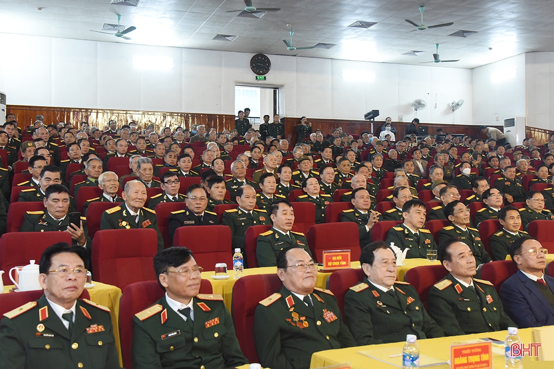 Hà Tĩnh gặp mặt cán bộ cao cấp quân đội nghỉ hưu, nghỉ công tác trên địa bàn