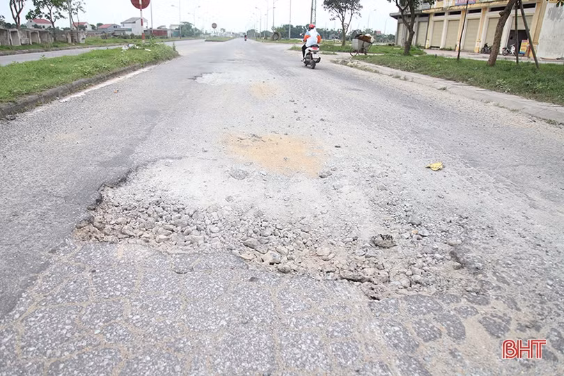 Gặp lại những hình ảnh không đẹp trên tuyến đường 173 tỷ đồng ở TP Hà Tĩnh