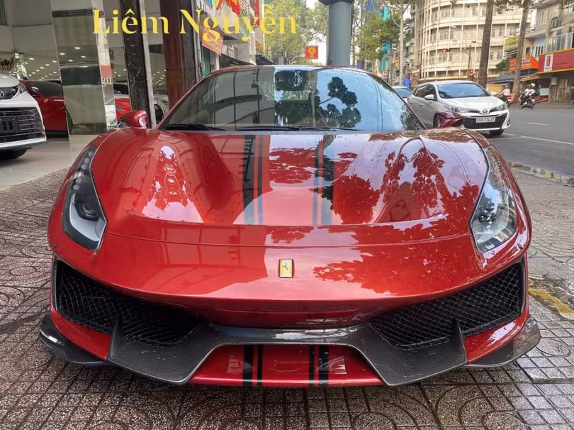 Ferrari 488 Pista Spider thứ hai bất ngờ xuất hiện tại Việt Nam