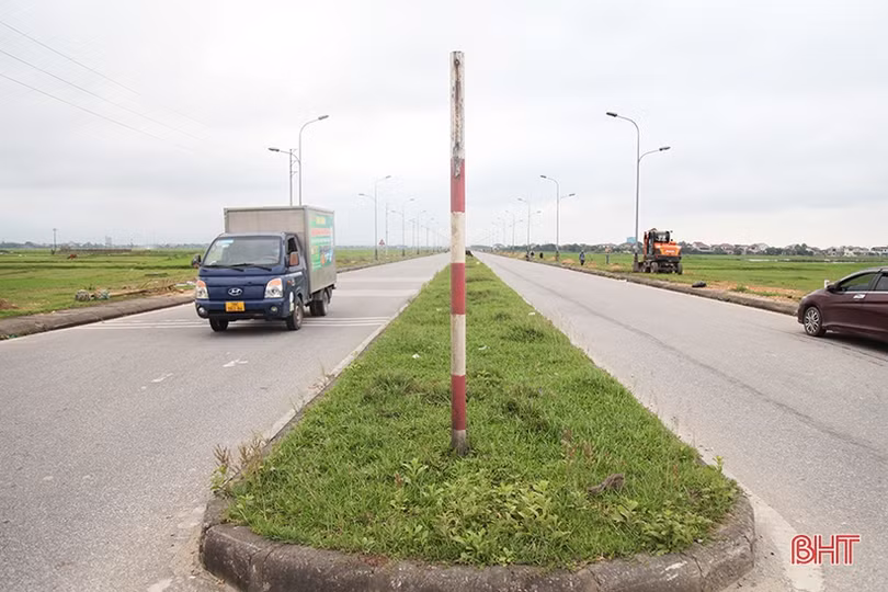 Gặp lại những hình ảnh không đẹp trên tuyến đường 173 tỷ đồng ở TP Hà Tĩnh