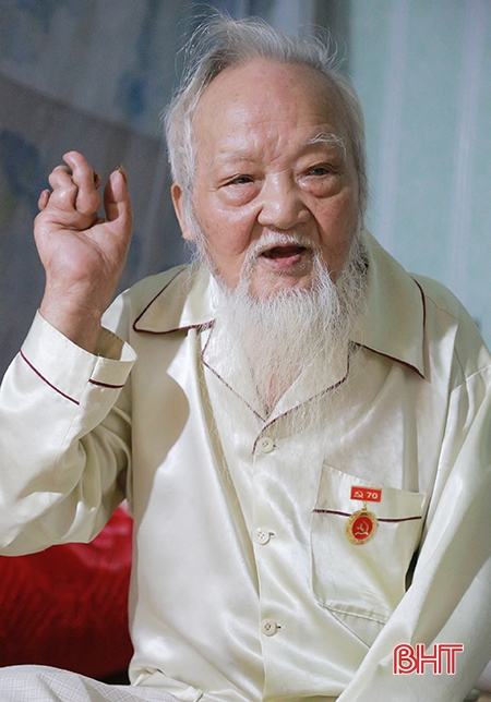 Nghe đảng viên 70 tuổi Đảng kể chuyện tổng khởi nghĩa, giành chính quyền