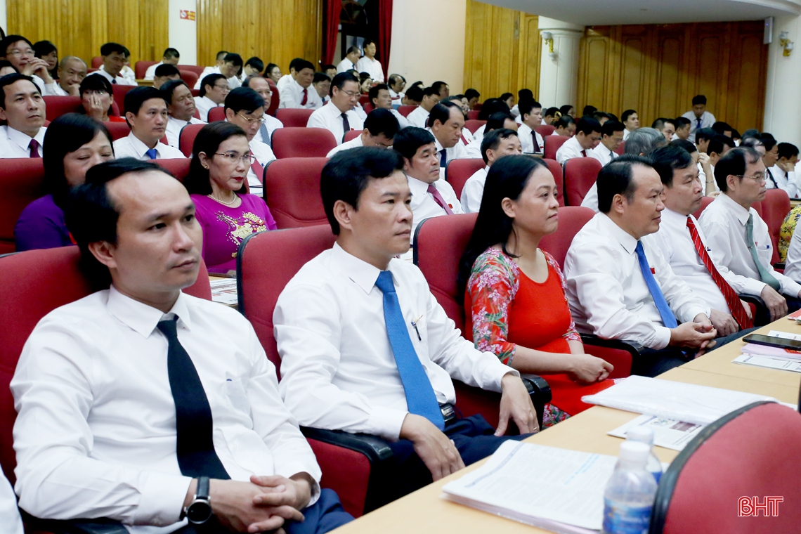 Đại hội Đại biểu Đảng bộ Khối Các cơ quan và doanh nghiệp Hà Tĩnh bầu 27 đồng chí vào Ban Chấp hành nhiệm kỳ mới