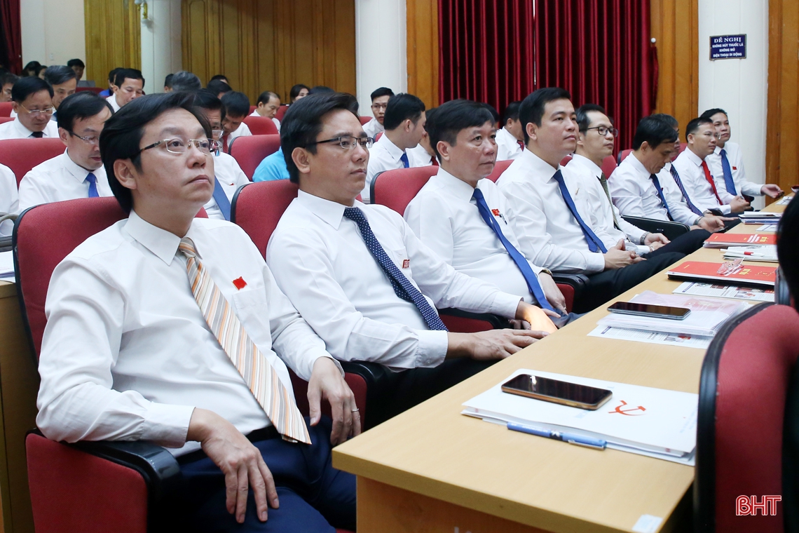 Đại hội Đại biểu Đảng bộ Khối Các cơ quan và doanh nghiệp Hà Tĩnh bầu 27 đồng chí vào Ban Chấp hành nhiệm kỳ mới
