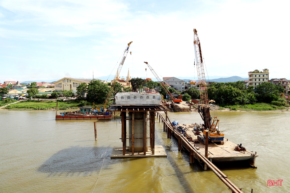 “Vượt nắng” thi công, đếm ngược thời gian hợp long cầu Thọ Tường