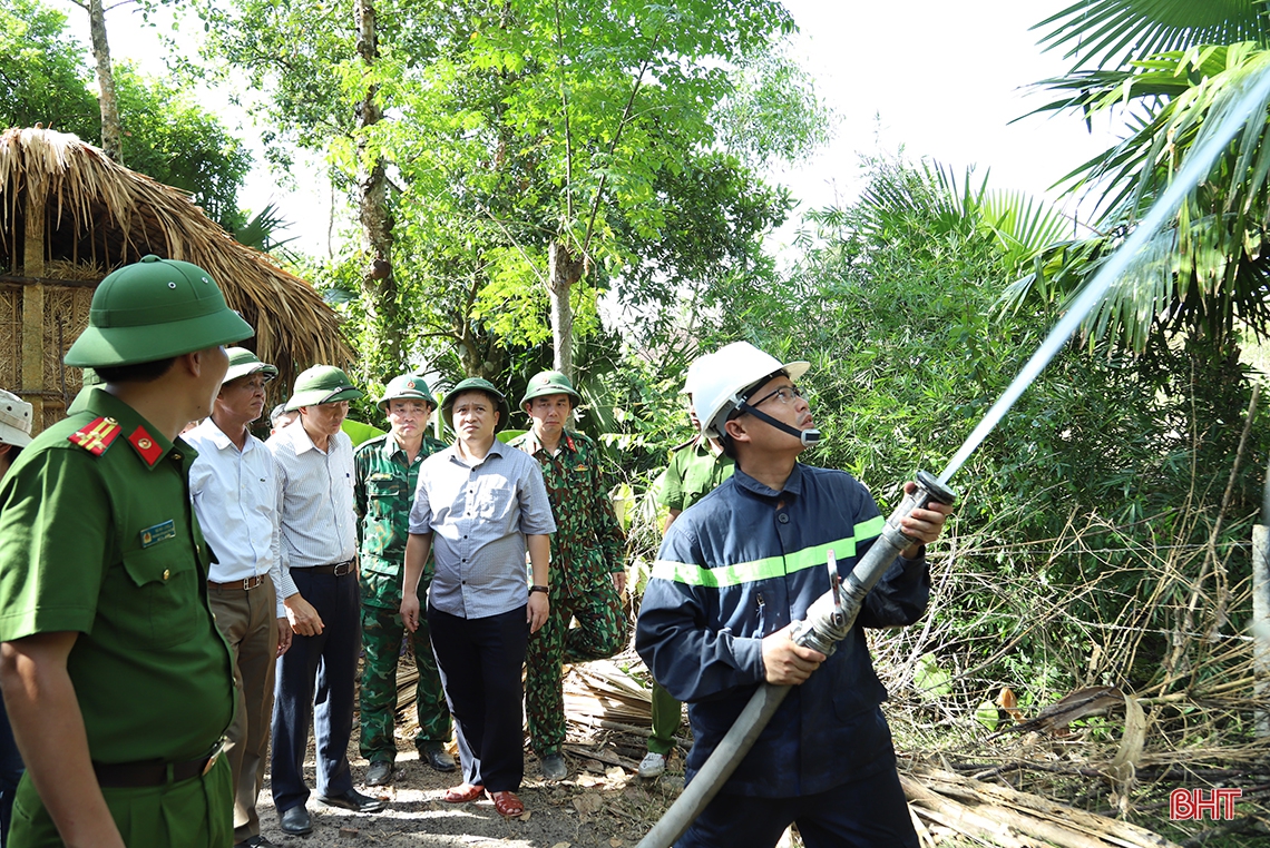 Chủ tịch UBND tỉnh Trần Tiến Hưng: Tập trung cao nhất chữa cháy rừng theo phương châm “4 tại chỗ”