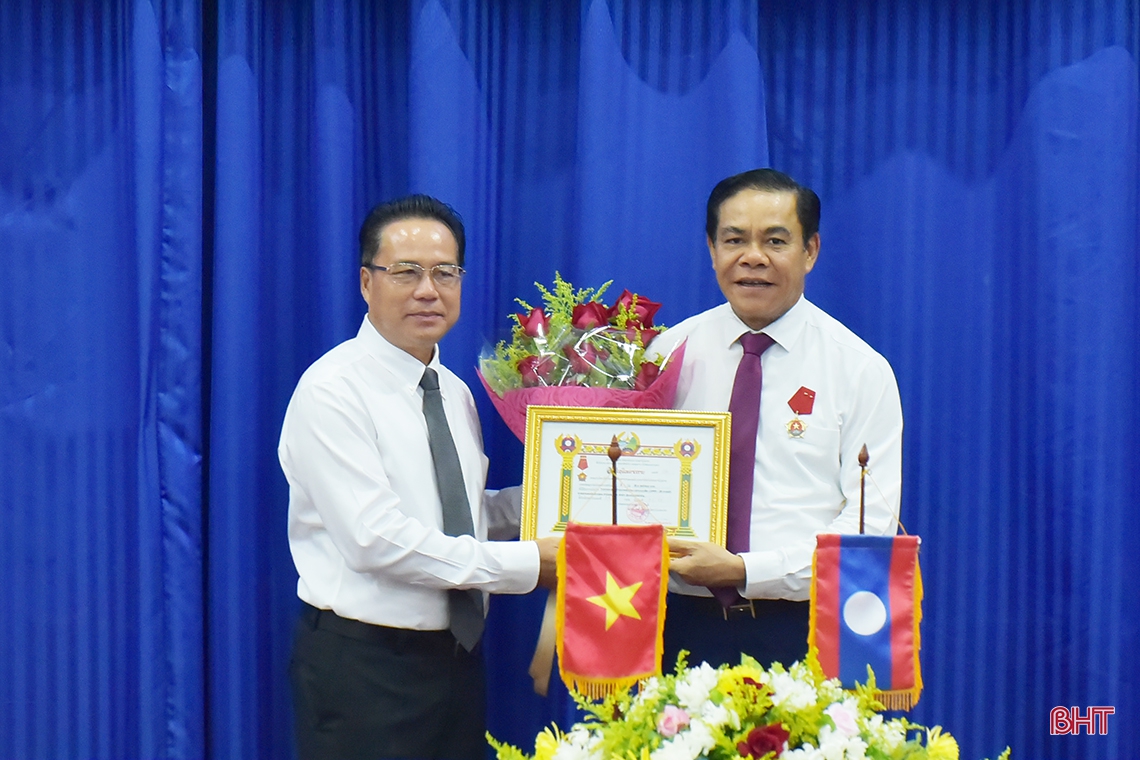 Hà Tĩnh và Bôlykhămxay ký kết thỏa thuận hợp tác thúc đẩy phát triển KT-XH, đảm bảo QP-AN