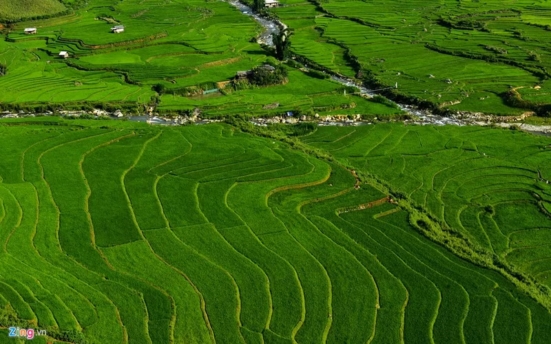 hang dong sau hang km chua co dau chan du khach o mu cang chai