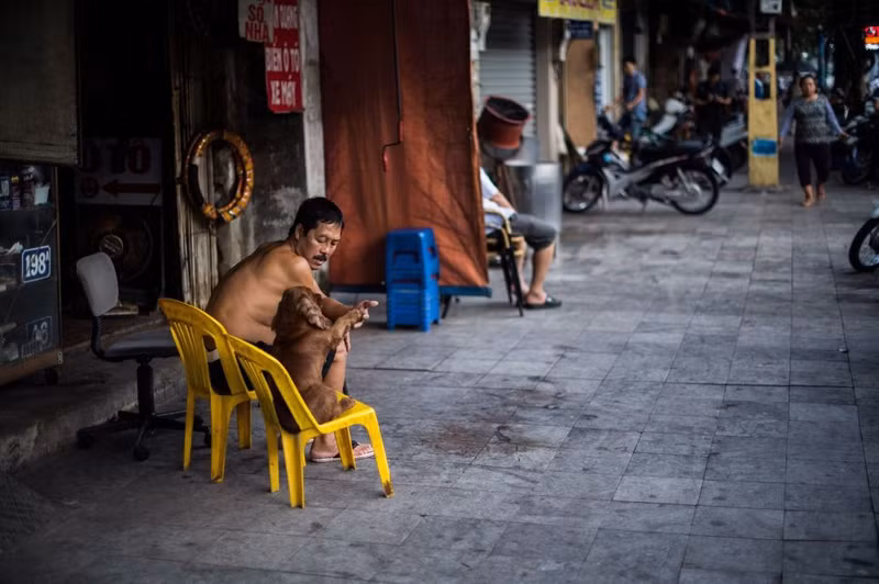 nhip song pho co ha noi qua ong kinh phong vien afp