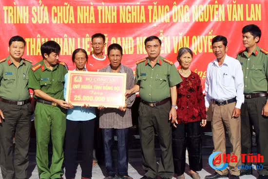 trao nha tinh nghia cho me viet nam anh hung than nhan liet sy