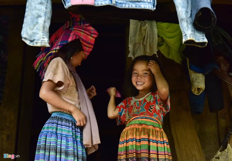 hang dong sau hang km chua co dau chan du khach o mu cang chai