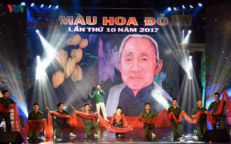 linh thieng xuc dong chuong trinh nghe thuat mau hoa do lan thu 10