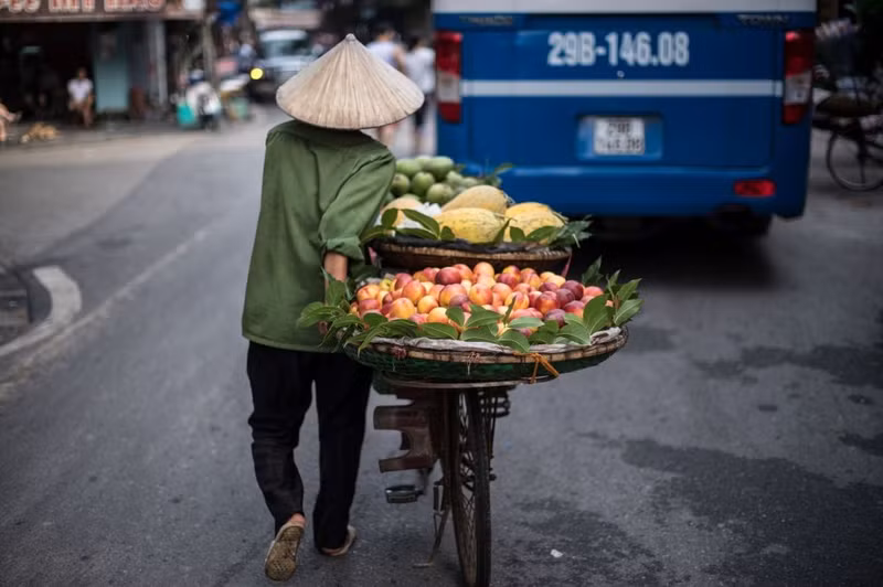 nhip song pho co ha noi qua ong kinh phong vien afp