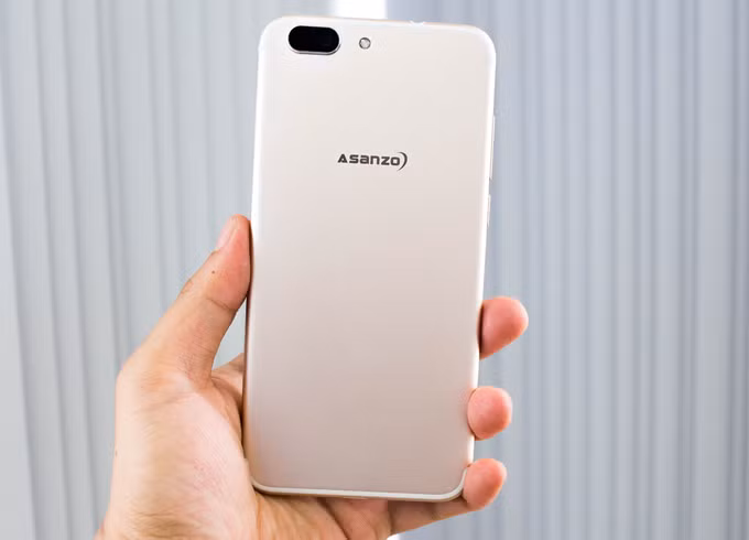 lo dien smartphone viet canh tranh bphone 2