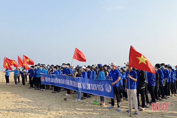 Tổ chức lễ hội khai trương du lịch biển Hà Tĩnh ở quy mô cấp tỉnh