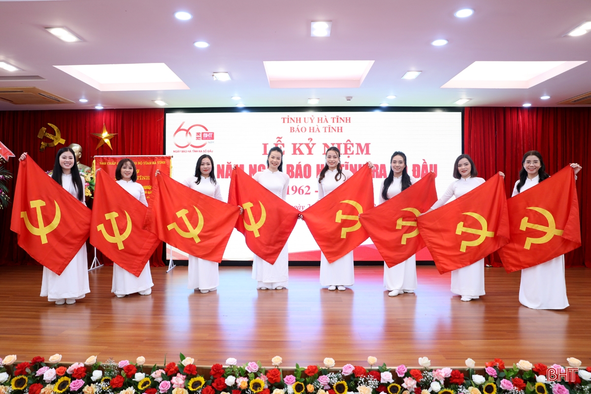 Báo Hà Tĩnh long trọng kỷ niệm 60 năm ngày ra số đầu