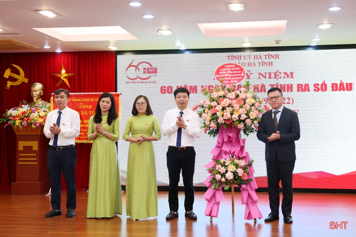 Báo Hà Tĩnh long trọng kỷ niệm 60 năm ngày ra số đầu