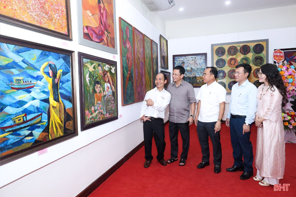bqbht_br_a-hieu-xem-tranh.jpg