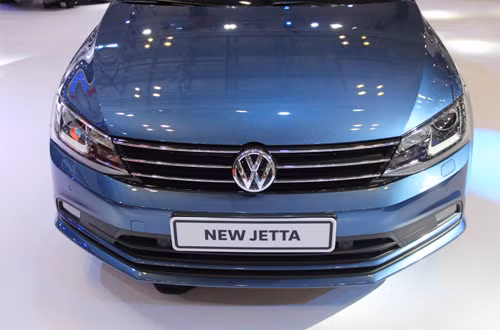 Thiết kế đơn giản kiểu châu Âu volkswagen jetta doi thu moi cua toyota altis tai viet nam