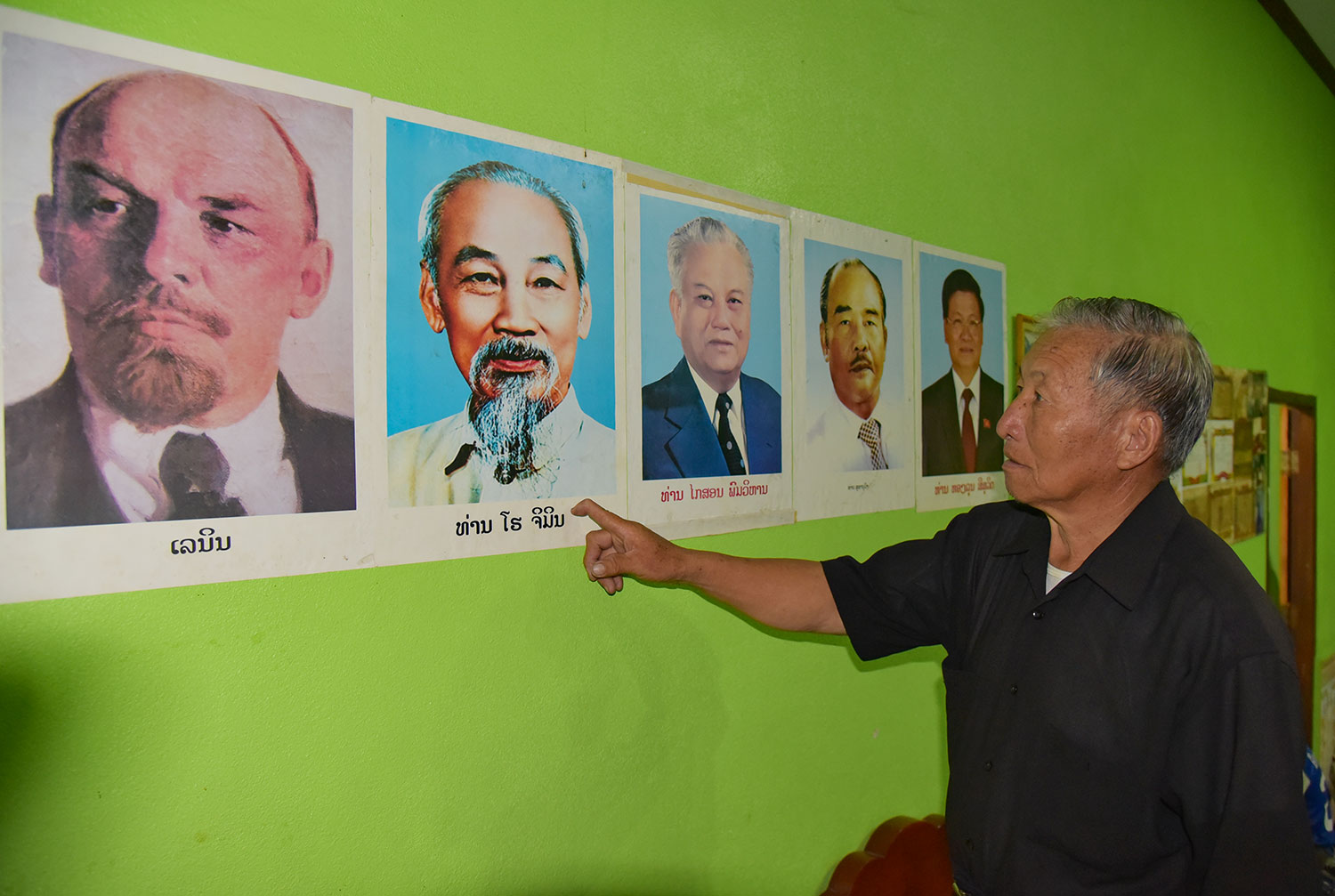 Những người con của đất nước Triệu Voi mang dòng máu Việt (bài 2): Thắt chặt tình đoàn kết nơi biên viễn