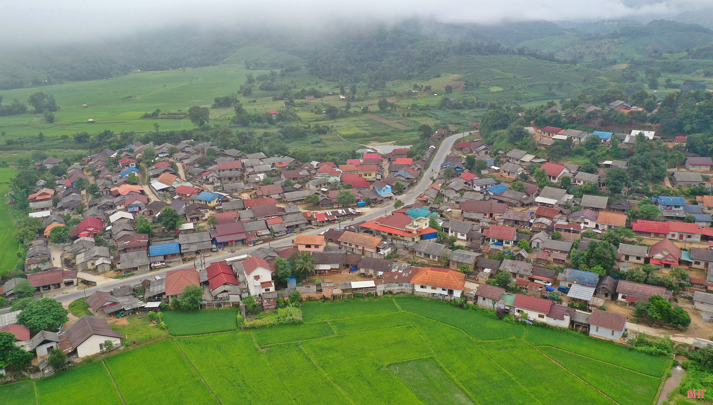 Những người con của đất nước Triệu Voi mang dòng máu Việt (bài 2): Thắt chặt tình đoàn kết nơi biên viễn