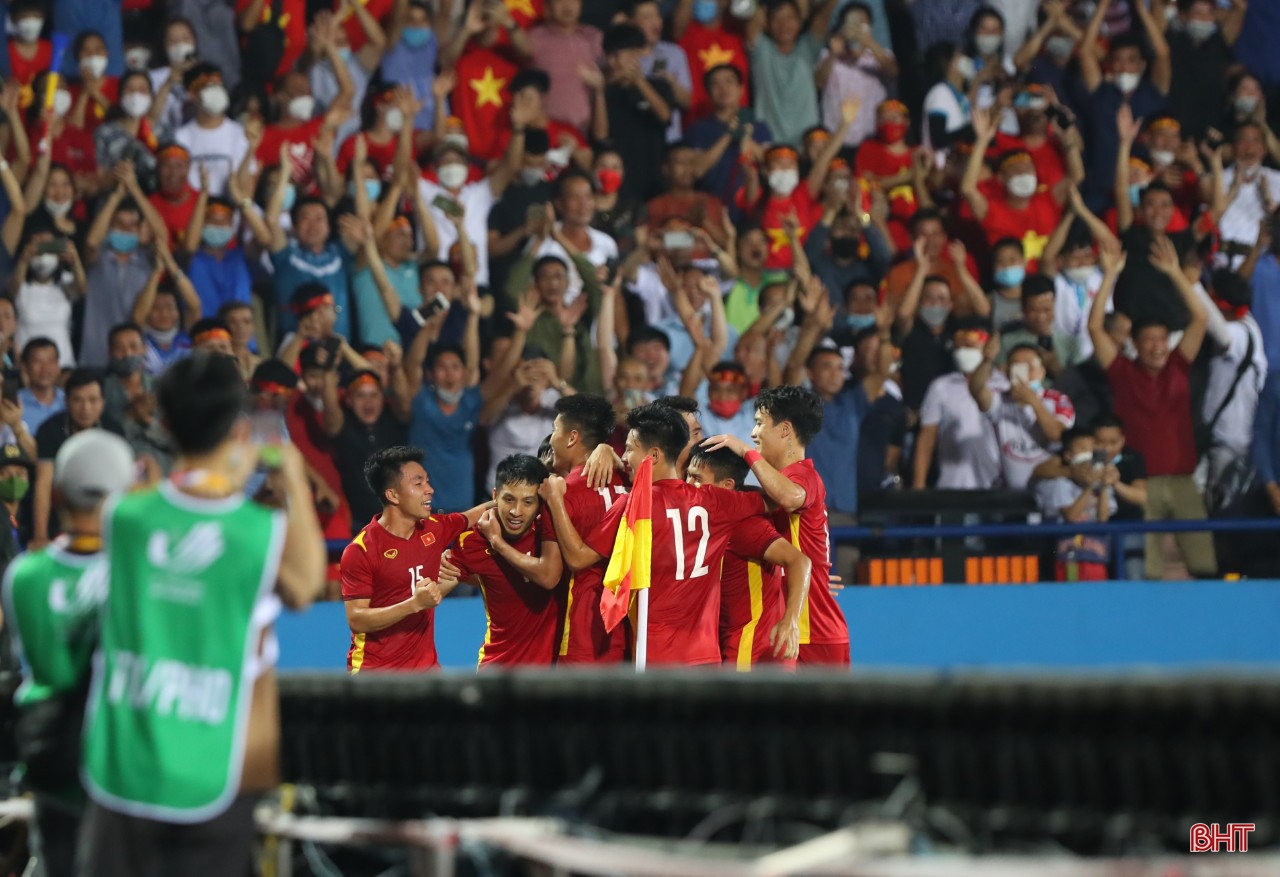 Việt Nam thắng tưng bừng Indonesia trận ra quân SEA Games 31