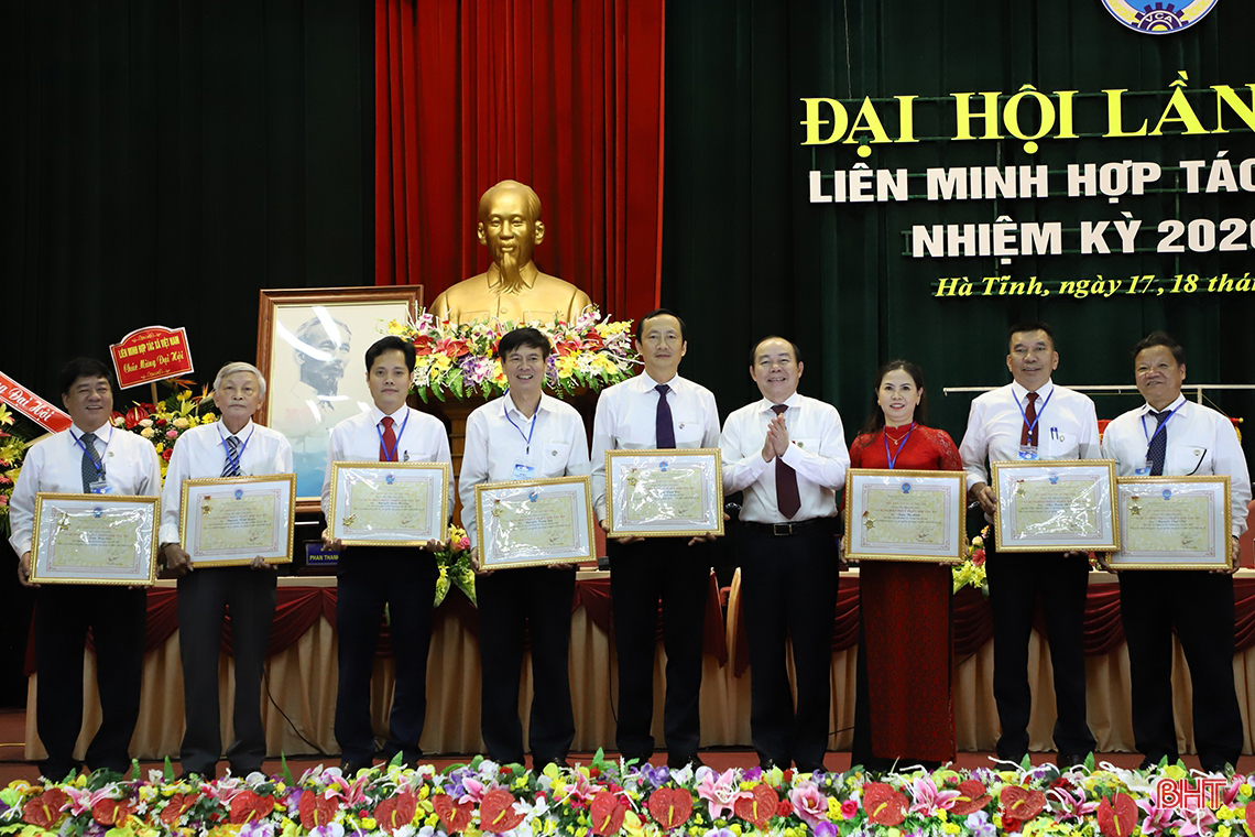 Ông Nguyễn Ngọc Hùng tái cử Chủ tịch Liên minh HTX Hà Tĩnh nhiệm kỳ 2020 - 2025