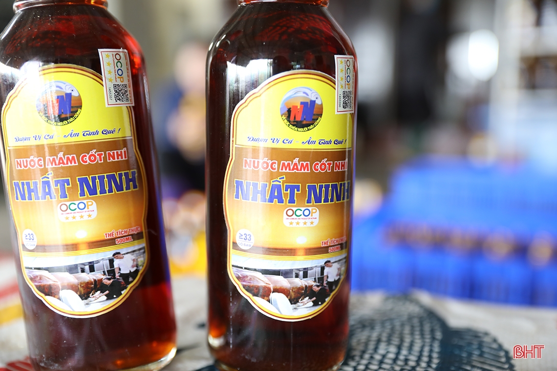 Làng nước mắm truyền thống phía Nam Hà Tĩnh tất bật vào vụ tết