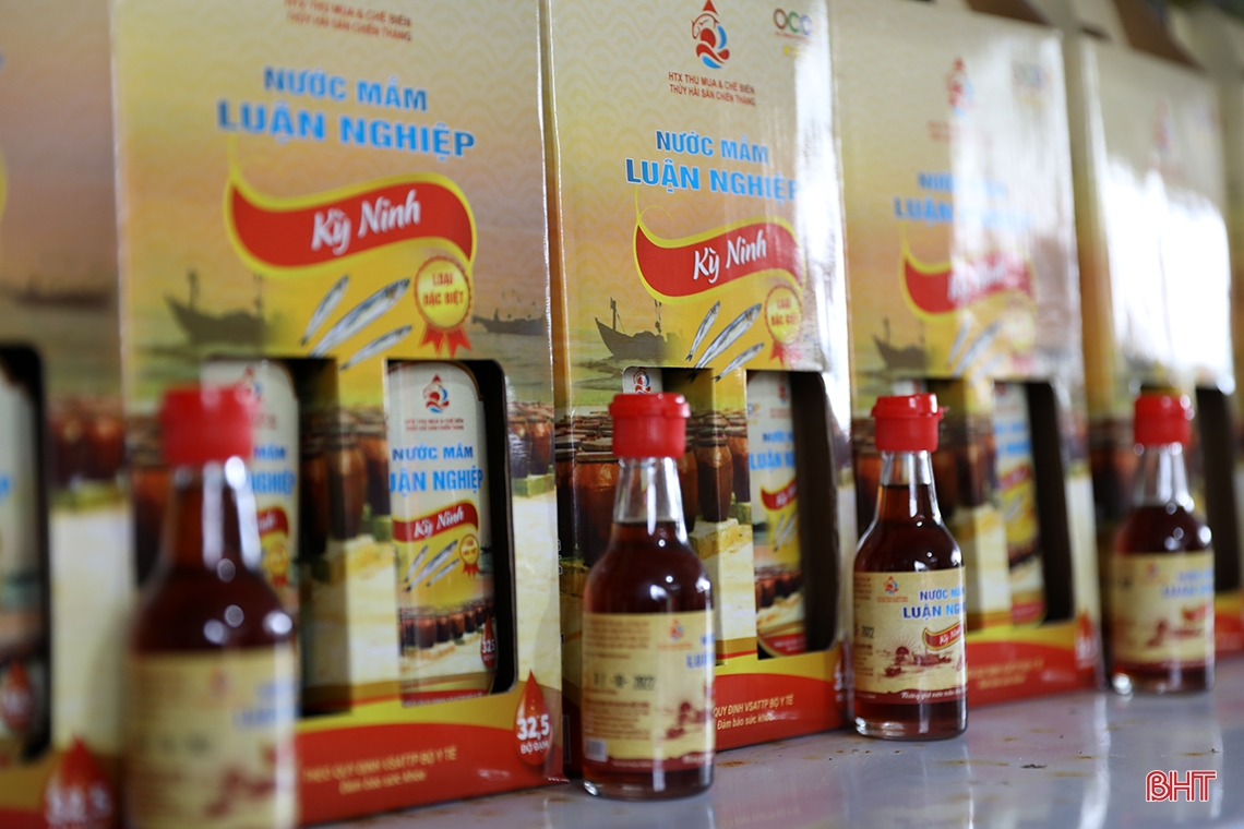 Làng nước mắm truyền thống phía Nam Hà Tĩnh tất bật vào vụ tết