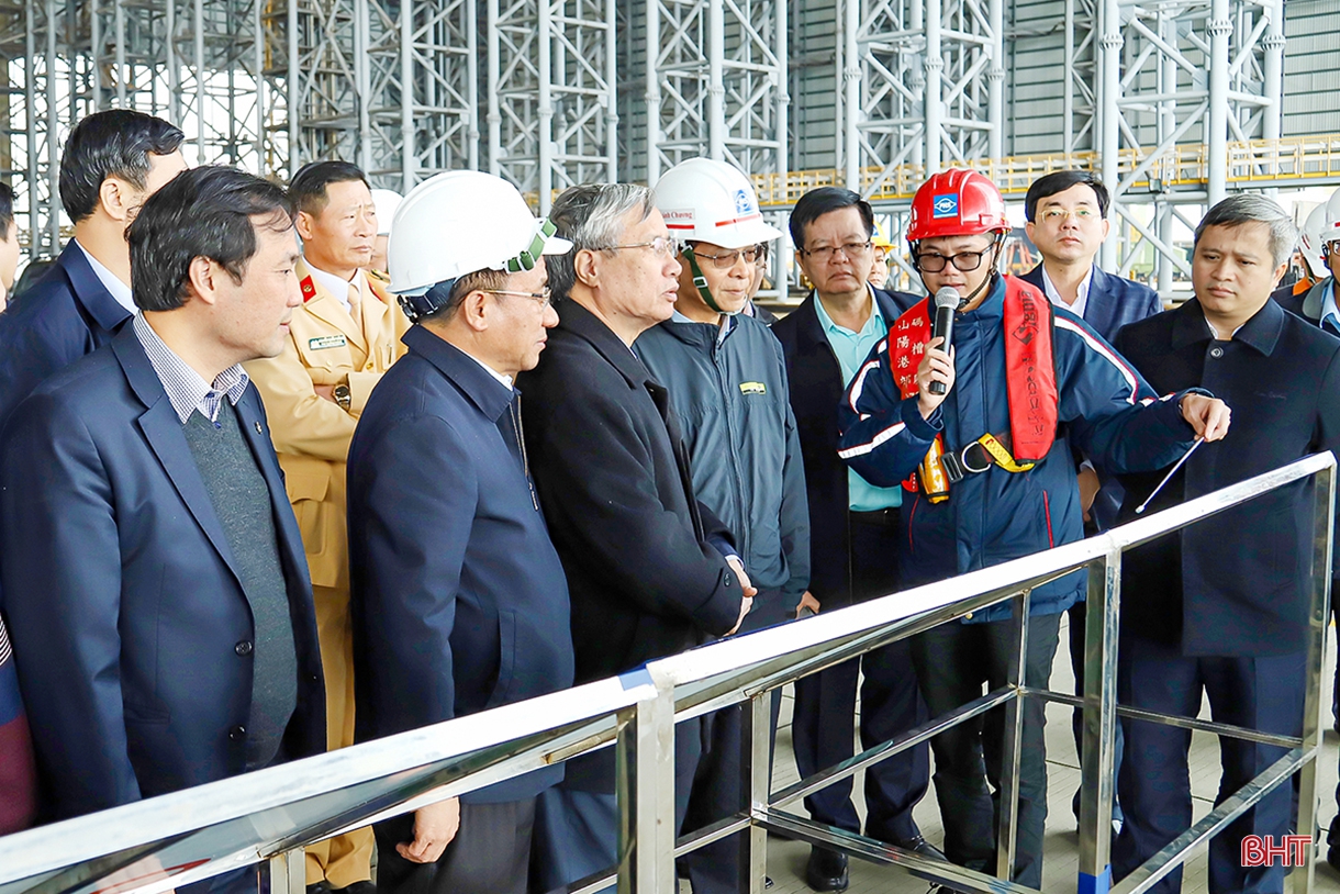 Hà Tĩnh vững bước dưới ngọn cờ vinh quang của Đảng