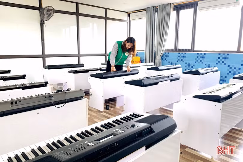 Cô giáo trường Mầm non Trí Đức bám trường trong mùa dịch
