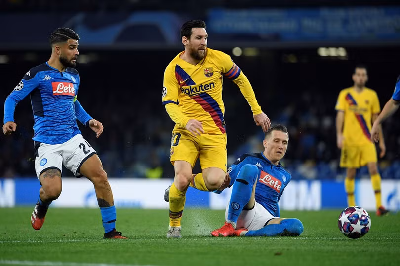 Chelsea thảm bại trên sân nhà, Barca bị cầm chân nơi đất khách