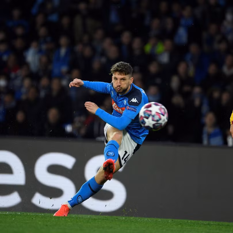 Chelsea thảm bại trên sân nhà, Barca bị cầm chân nơi đất khách