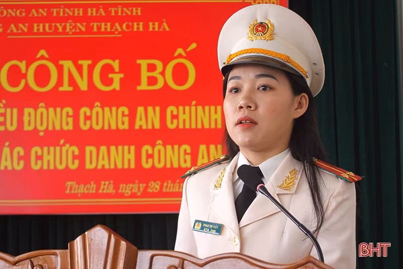 Địa phương đầu tiên của Hà Tĩnh có nữ công an xã chính quy