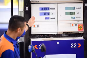 Đồng loạt tăng giá tất cả các mặt hàng xăng dầu