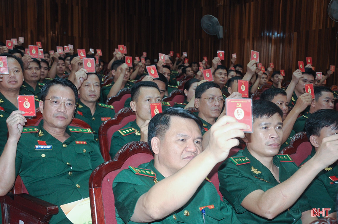 Đại tá Hà Học Chiến tái đắc cử chức vụ Bí thư Đảng ủy Bộ đội Biên phòng Hà Tĩnh khóa XIX