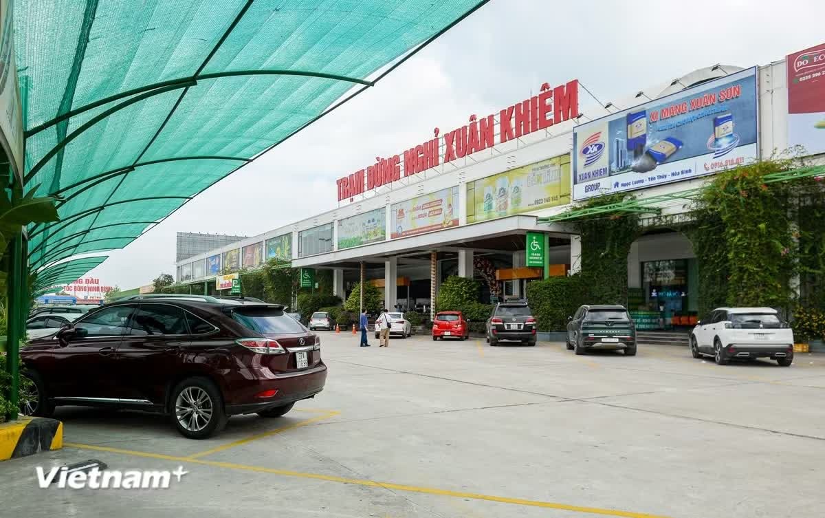 Trạm dừng nghỉ Xuân Khiêm trên đoạn tuyến cao tốc Cao Bồ-Mai Sơn được đưa vào vận hành, khai thác. (Ảnh: Việt Hùng/Vietnam+)