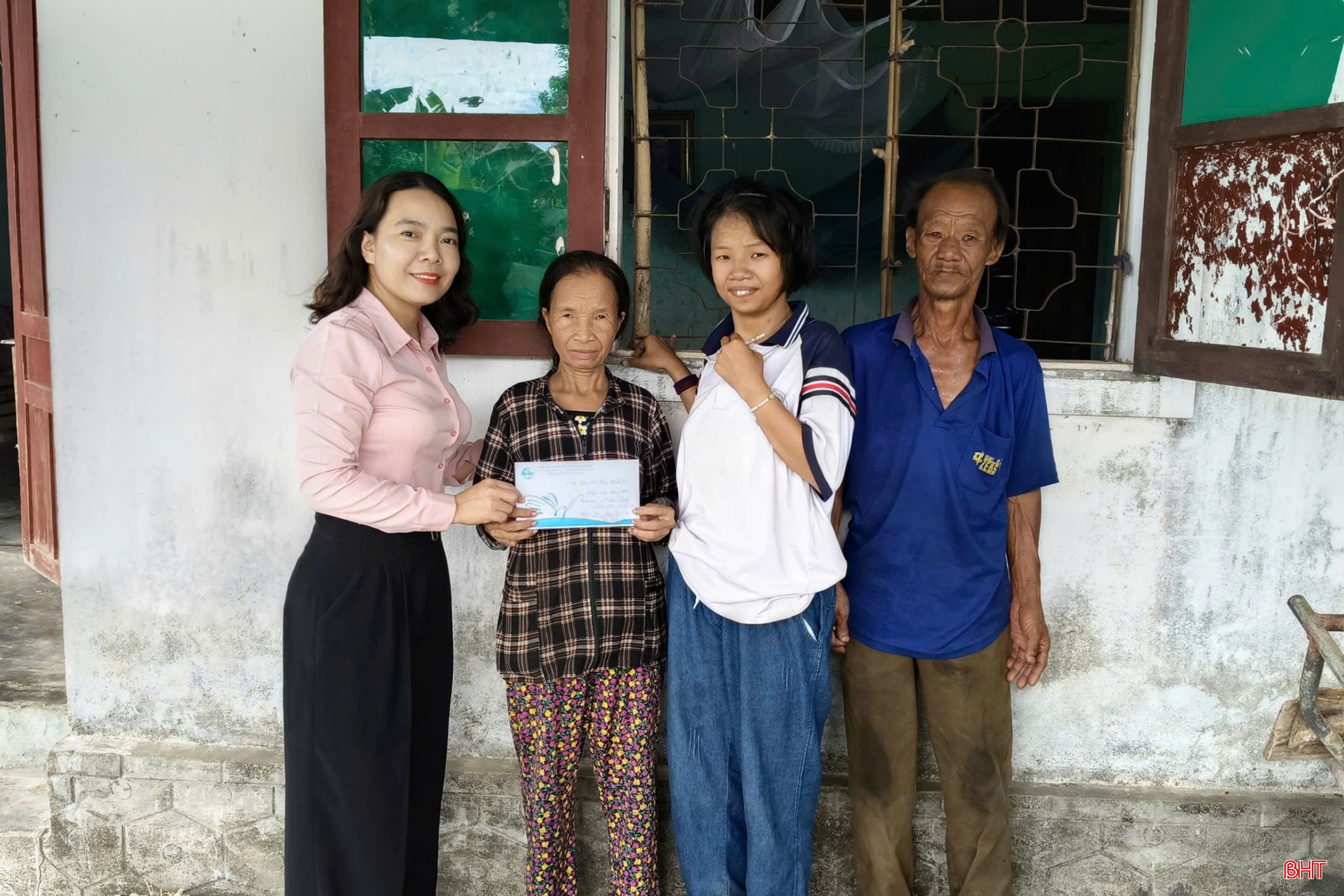 bqbht_br_anh-3-ba-duong-thi-mai-o-thon-binh-son-xa-gia-hanh-ha-tinh.jpg