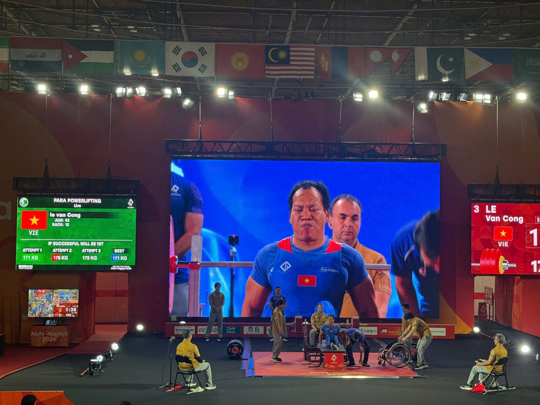 Lực sĩ Lê Văn Công thi đấu tại ASIAN Para Games 2026. Ảnh: NL