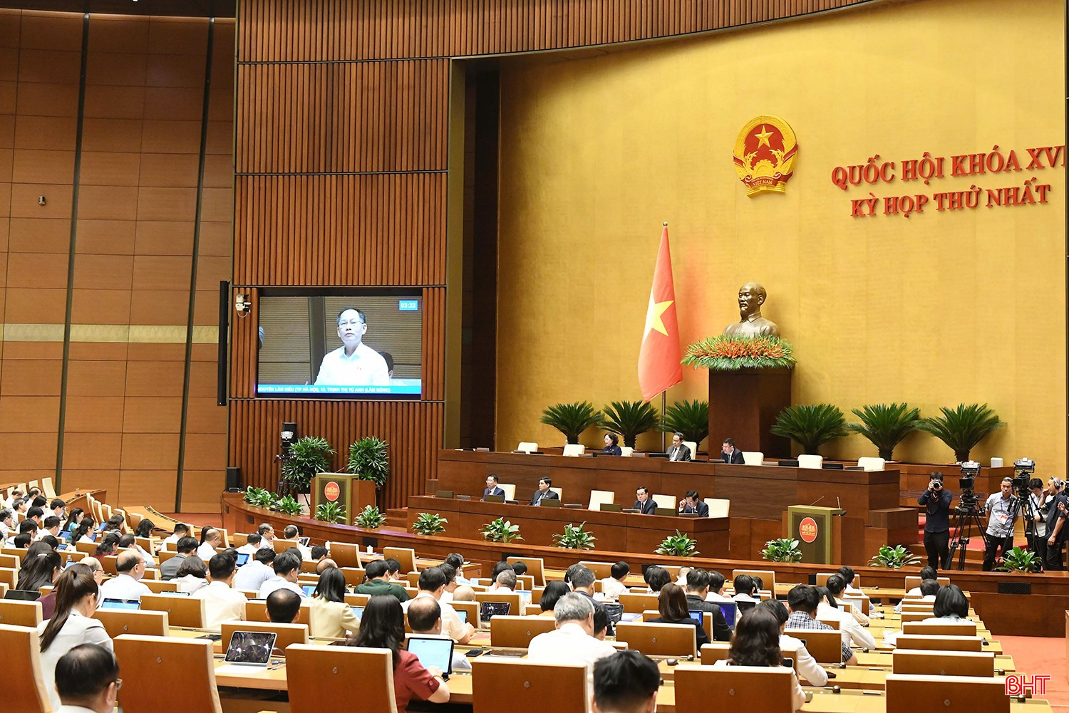 bqbht_br_chieu104anh2toancanhthaoluan104.jpg