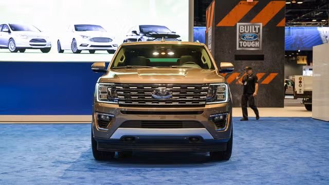 ngam suv 8 cho ford expedition 2018 bang xuong bang thit