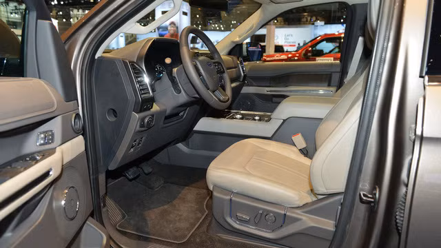 ngam suv 8 cho ford expedition 2018 bang xuong bang thit
