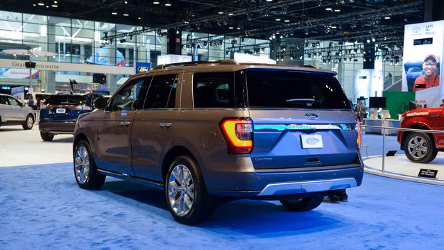 ngam suv 8 cho ford expedition 2018 bang xuong bang thit
