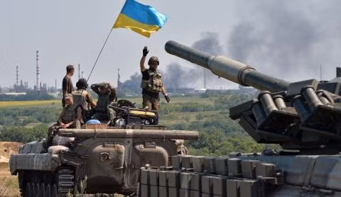 chien su bung phat o donbass kiev da gai bay chau au