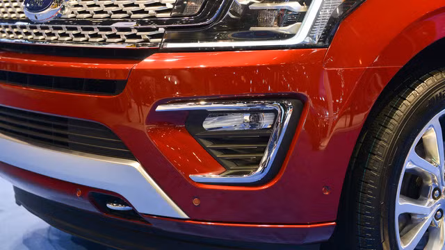 ngam suv 8 cho ford expedition 2018 bang xuong bang thit
