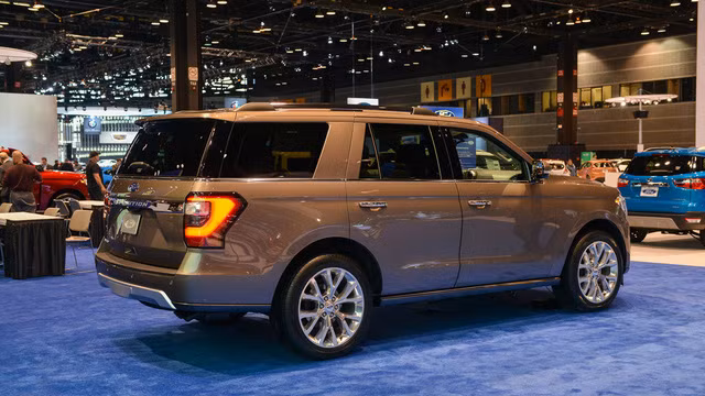 ngam suv 8 cho ford expedition 2018 bang xuong bang thit