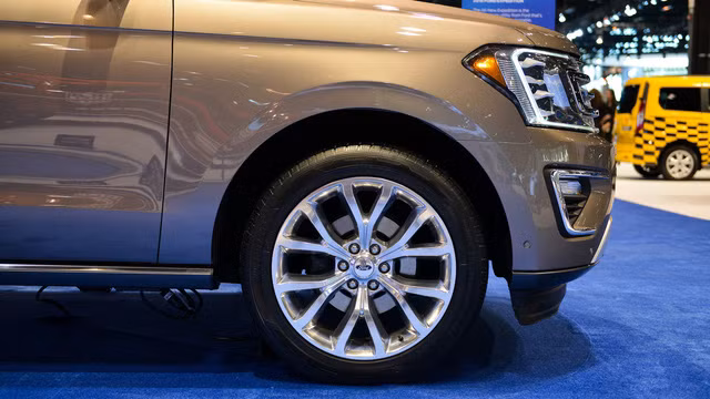 ngam suv 8 cho ford expedition 2018 bang xuong bang thit