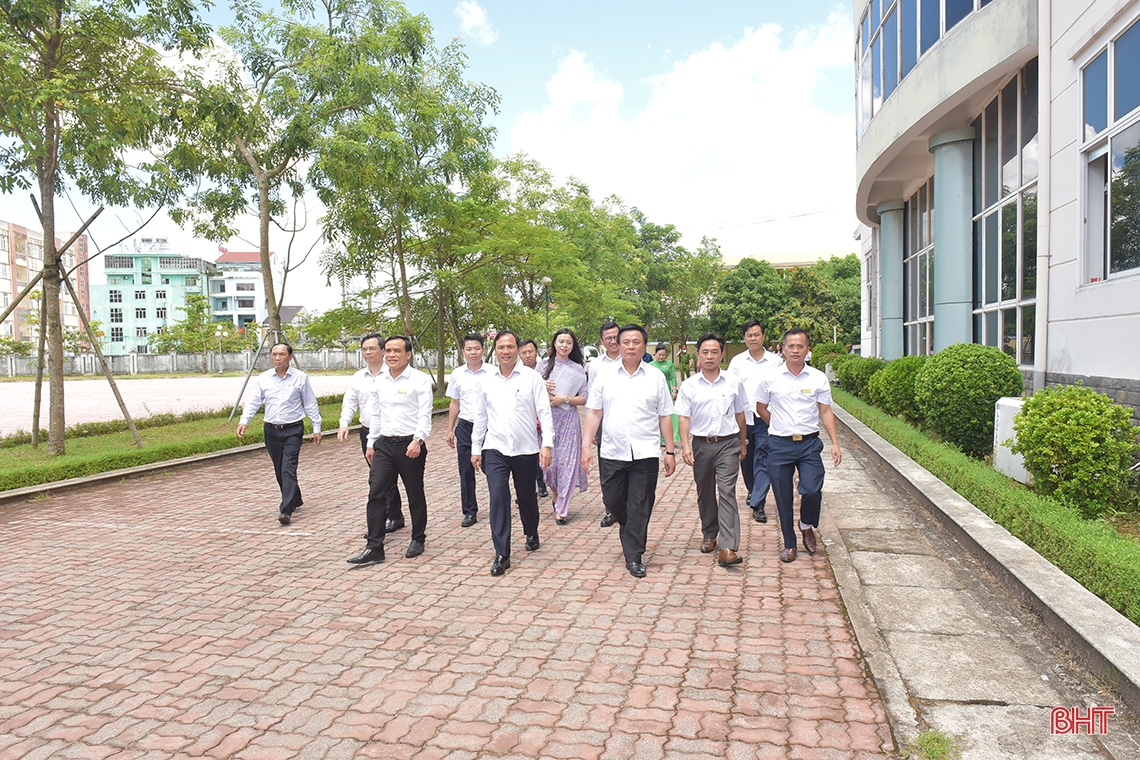 Tiếp tục nâng cao chất lượng, chuẩn hóa đội ngũ cán bộ, giảng viên Trường Chính trị Trần Phú